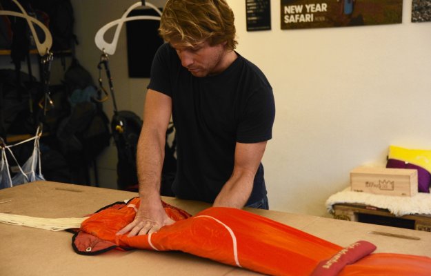 notschirm packen neu zuerich paraworld